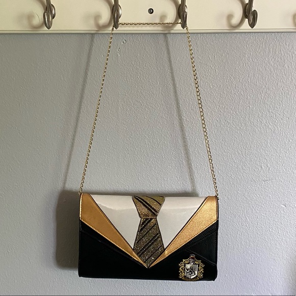 Harry Potter - Danielle Nicole - Uniform Clutch w/ Gold Shoulder Chain - Picture 2 of 4